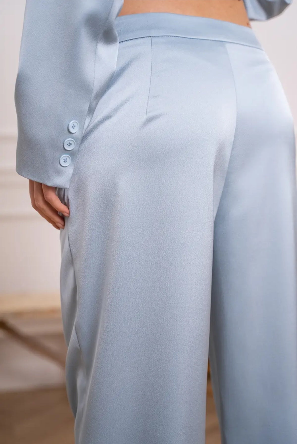 Pantaloni dal taglio dritto in raso
