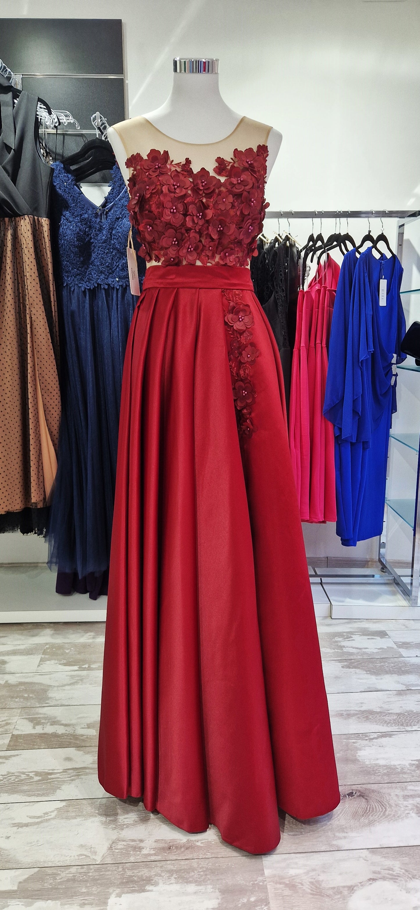 Abito elegante da cerimonia