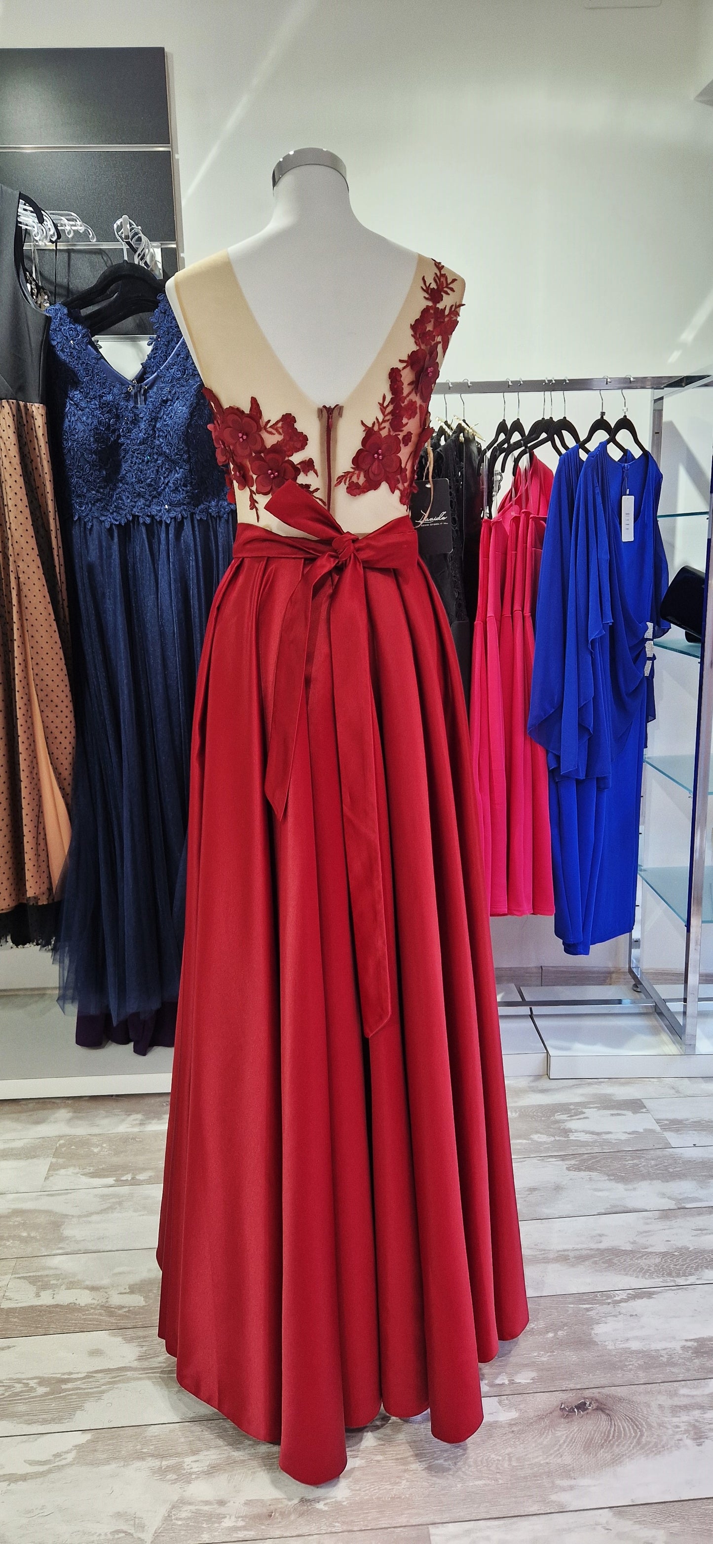 Abito elegante da cerimonia