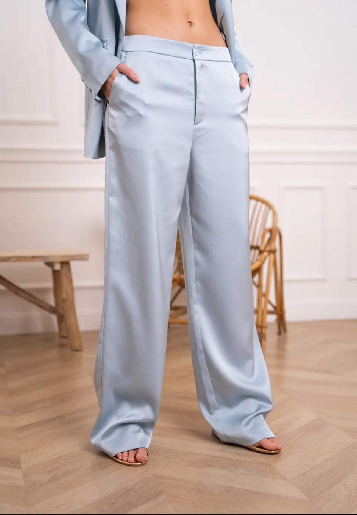 Pantaloni dal taglio dritto in raso